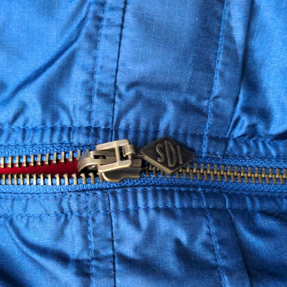 SDI Men's Size Medium Blue/Red Reversible Vest (Please Read) - Picture 2 of 9